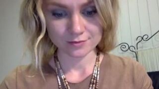 blancaamor gorgeous blonde seduces with big tits