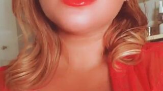 annabellerogers hot babe fucks herself with glass dildo