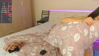 sara_yun chaturbate  shows ass standing shrimp
