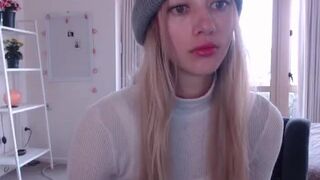 missalice_94 myfreecams Leggy babe