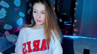 katie_fly chaturbate Juicy babe jerking her pussy with phallus