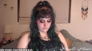 haylihaze chaturbate Cute doll communicates in fries