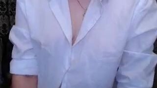 blindlovee myfreecams  masturbating her pussy