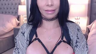 beabeatrice myfreecams Exquisite mare fingering vaginal opening