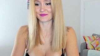 aoifeoneal myfreecams Two naked beauties in free chat