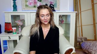 lucia_evans chaturbate   nude beauty with big eyes fucks herself in the bathroom