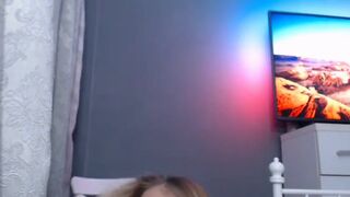 yveline myfreecams Sexy chick demonstrates beautiful body