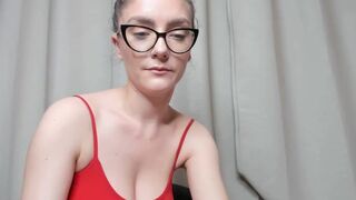 wineythepooh myfreecams Exquisite Shmara fucks herself in the vagina