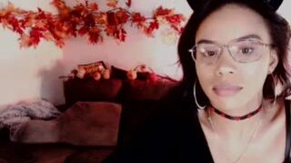 shiisundai myfreecams Ardent skin fucks pussy with sex toy