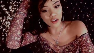 shiisundai myfreecams Sexy chicks twirl big butts