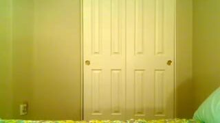 kitty myfreecams Young slut fucks phallus cunt