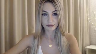anyaa_ myfreecams Elegant confused caresses juicy pussy