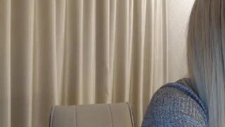 anyaa_ myfreecams Cute female fucks cunt with phallus