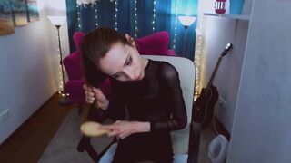 amber_quell chaturbate In just one bra found her long friend and immediately decided to use it.