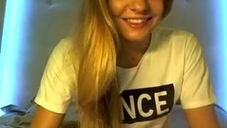 snowwhite4you myfreecams Charming model fucks sex toy