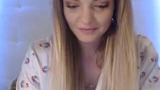 snowwhite4you myfreecams Juicy shlendra masturbating cunt