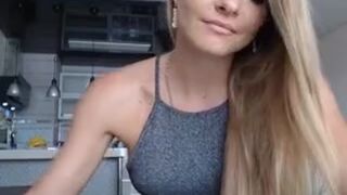 snowwhite4you myfreecams Naked females jerking their pussies outdoors