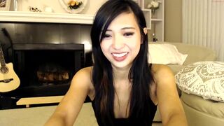 sendtacomoney myfreecams Adorable babe gently squeezes pussy