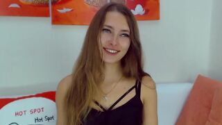 maplesyrop myfreecams Lusty babe puts big tits