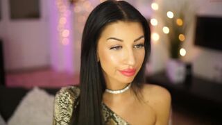 kasarawood chaturbate Cute chick fucks her holes