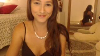rachel_lee myfreecams Busty hottie gently jerks her cunt