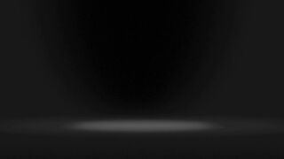 Syndica Sexy babe masturbates