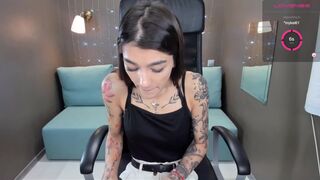your_petite_dream weak on the front