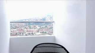 kleogold extravagant fucking dances with a long dildo