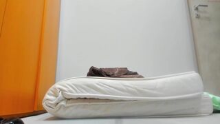 catty190 gorgeous lady seduces tight booty