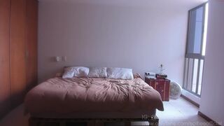 soifiee thinty passionately pulls the cap