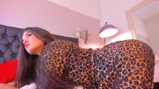 karin_grey69 crazy chick caresses sex lips