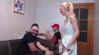 danamily mature babe gets a huge ass