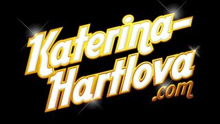 katerinahartlova full skin pulls the cap with a phallus