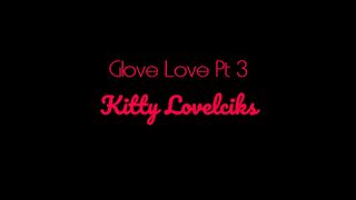 Kitty Lovelicks wonderful redhead fucks herself with a phallus