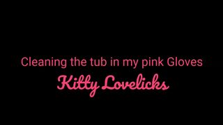 Kitty Lovelicks masturbating with a tampon in pussy