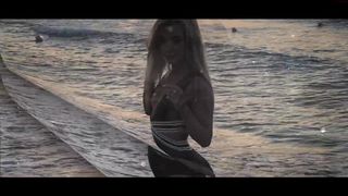 aalliss bong anchovies in red