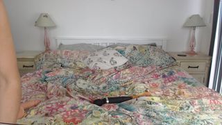 sweetrainbowgirl mature bitch stretches big labia