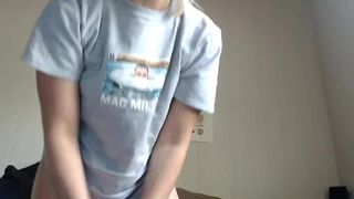 kipsy420 a bitch with tattoos flaunts her body