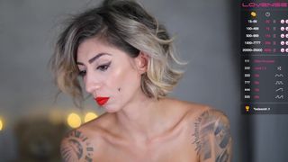 evelyne92 naughty passion caresses shaved pussy