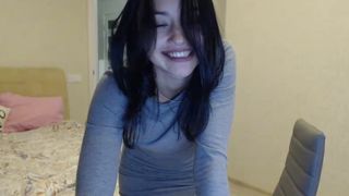 melissa_me the naughty bitch jerks off with sex toys