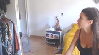 hankthem beauty sucks penis