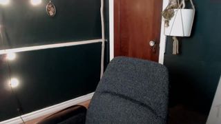 lillexie crazy chicks and show shaved holes