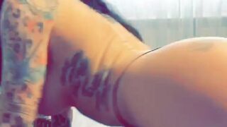 alexmucci onlyfans sexy chica in the kitchen