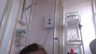 michellemoist loves to put fingers in forbidden places