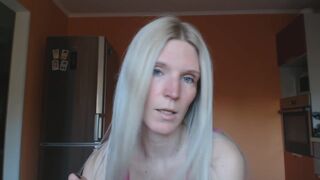 lilcharlotte sweet stuff jerking off with sex toys