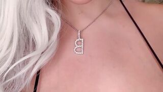 blondie_oficial shrew pussy demonstrates big tits