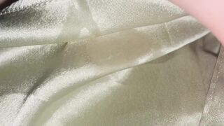 Porcelaingoirl jerking off the clit on the bed