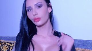 Kimber Lee [Onlyfans.com]  spicy bitch masturbates cunt