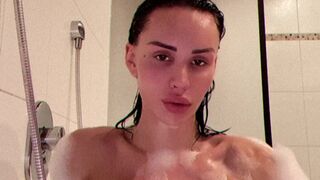 Kimber Lee [Onlyfans.com]  Pretty brunette