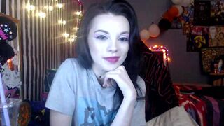 Kryska_Love sexy chica in the kitchen